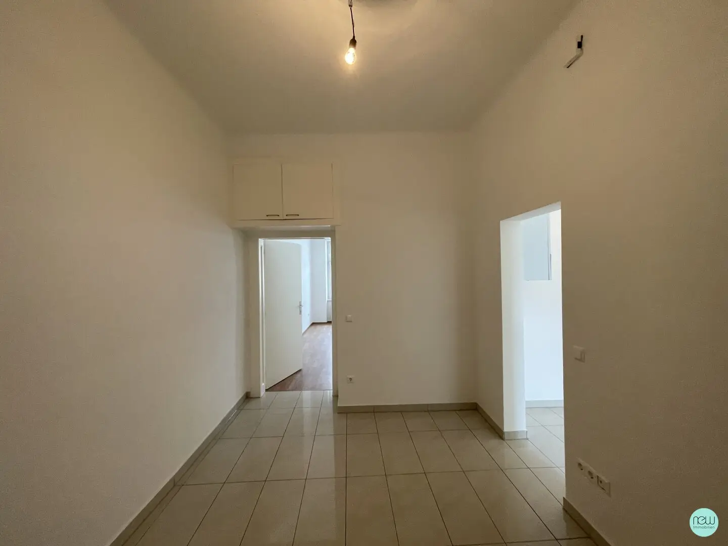 Suitable for 2-person flatshare / bright, well maintained, unlimited main tenancy / 3rd floor without lift / 2 rooms + small study