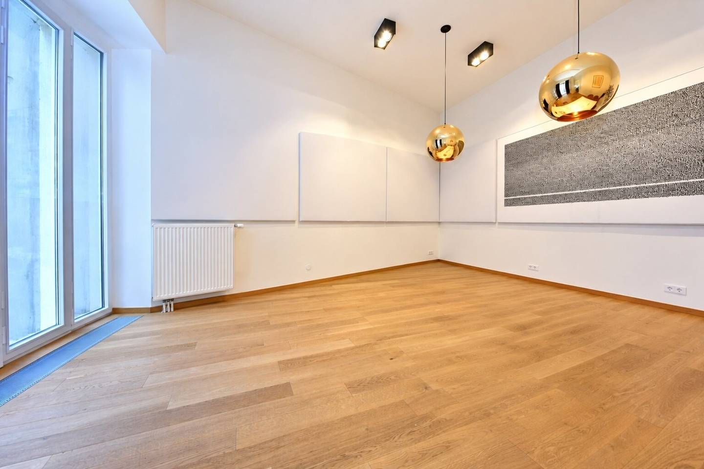 Office space | For up to 16–20 workstations | Near U1, U2 &amp; U4 | Central Vienna location