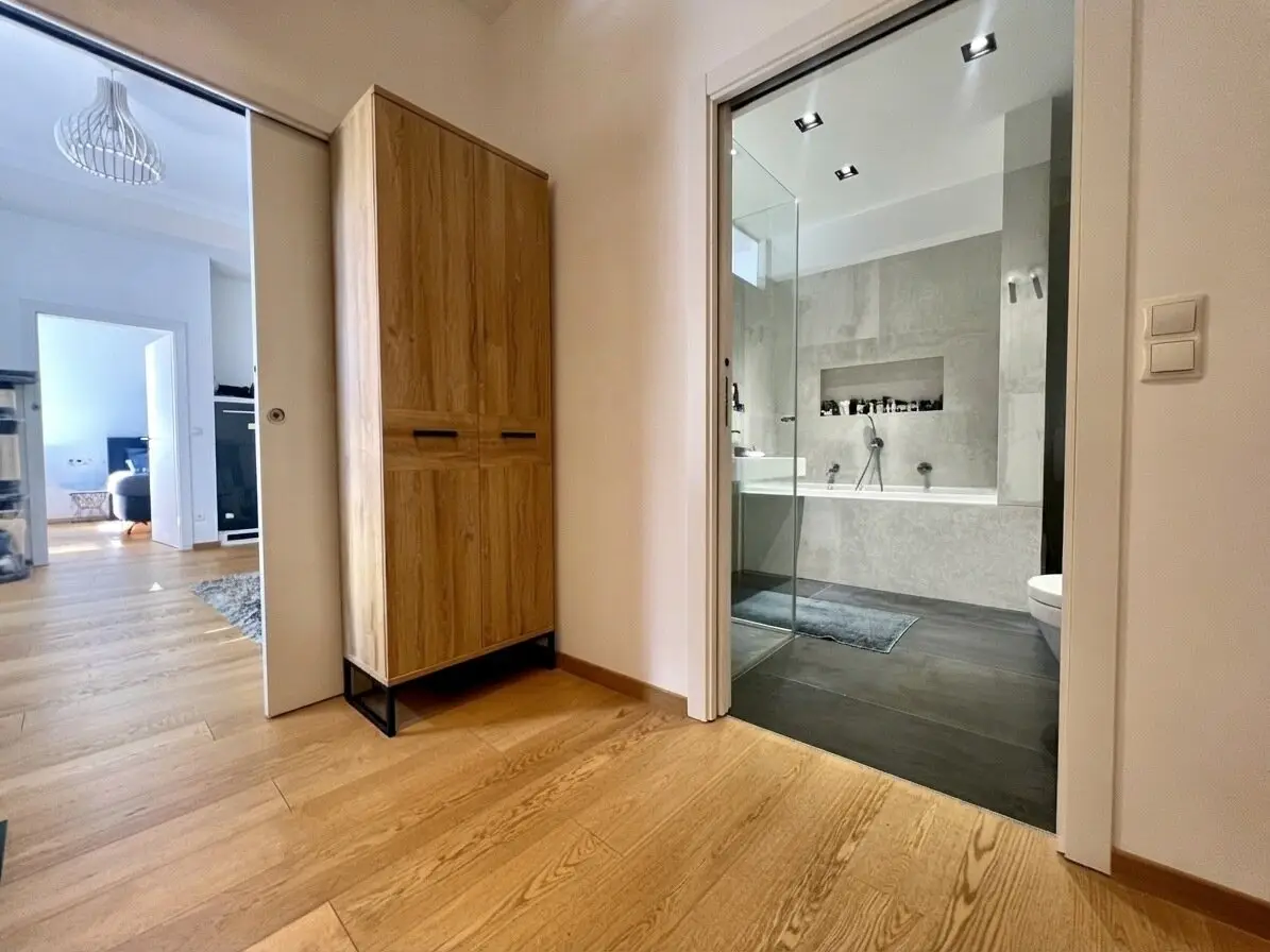 Modern old building apartment with balcony in absolute courtyard quiet location