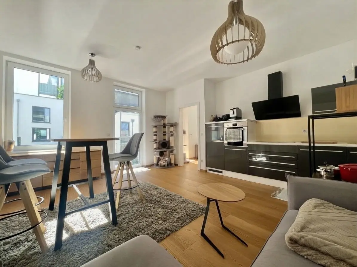 Modern old building apartment with balcony in absolute courtyard quiet location