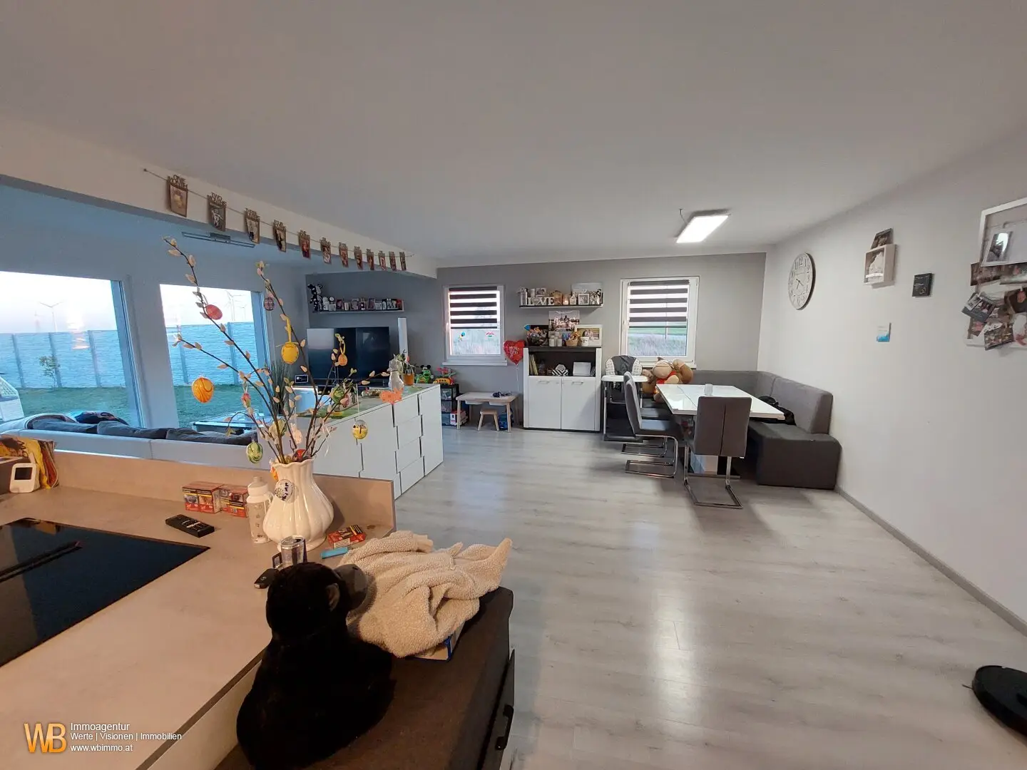 Distant View Bungalow New Build 2022, Large Garden, 4 Rooms