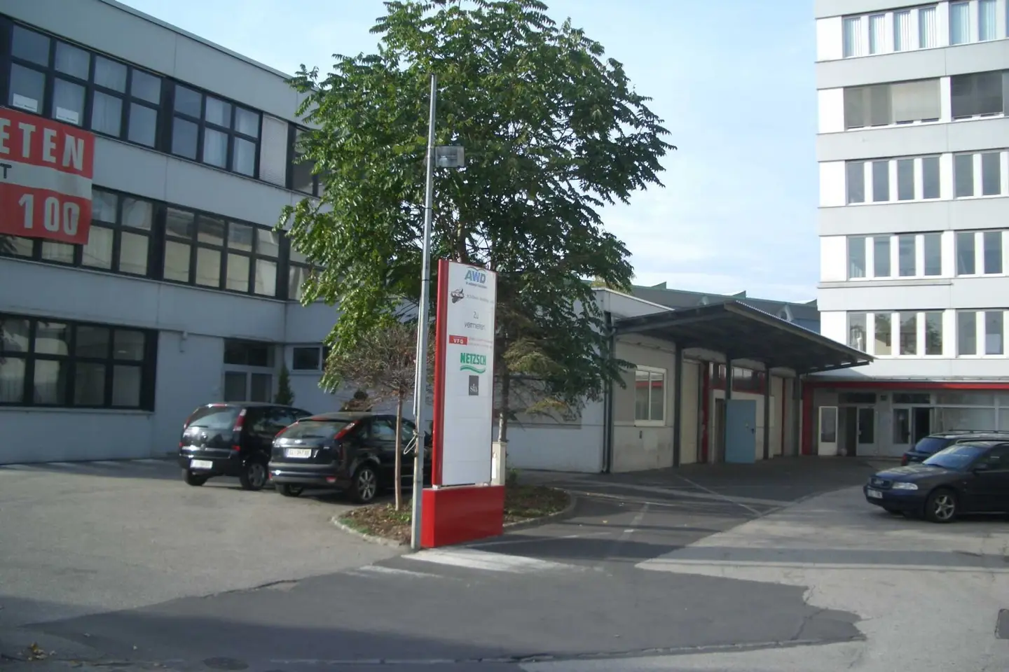 Spacious office floor in the Linz Industriezeile