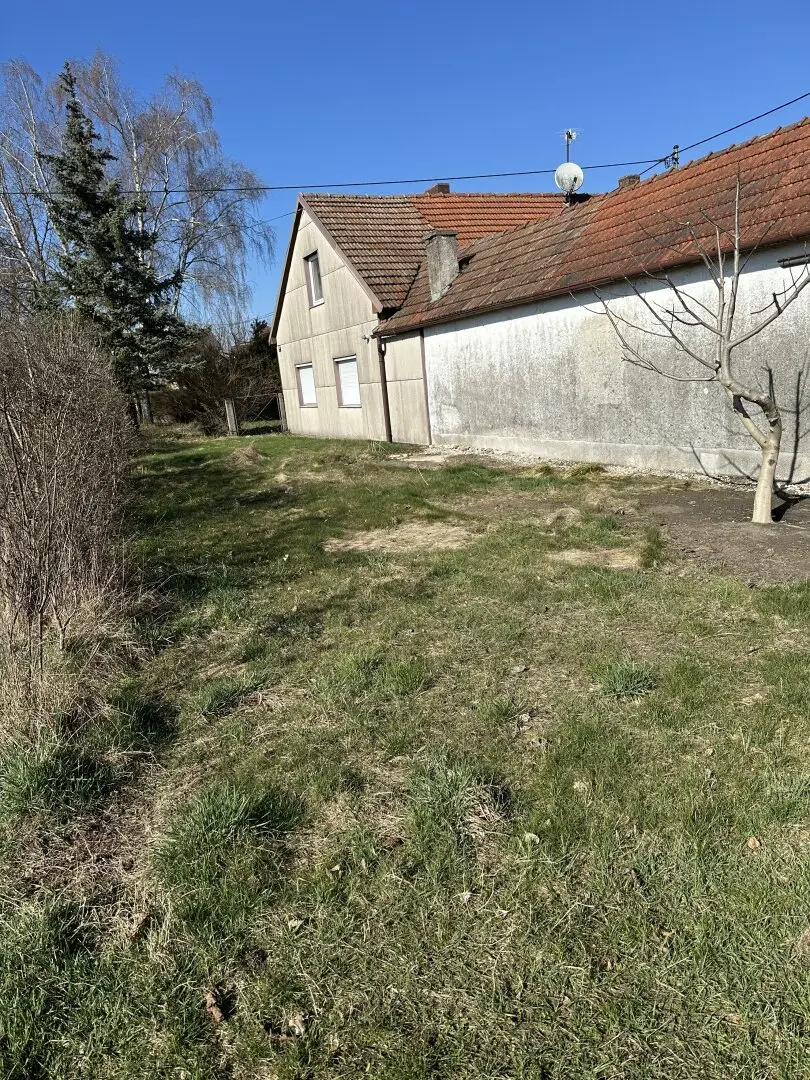 1145 m² building plot with old building in very sought-after location
