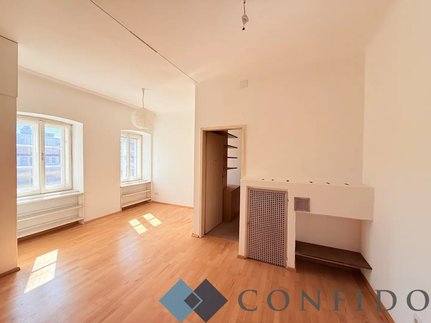 Realize your dream home – spacious attic apartment in need of renovation in Mariahilf