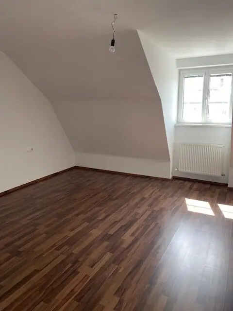 2361 Laxenburg / Zentrum Very nice, absolutely quiet 2-room attic apartment for rent