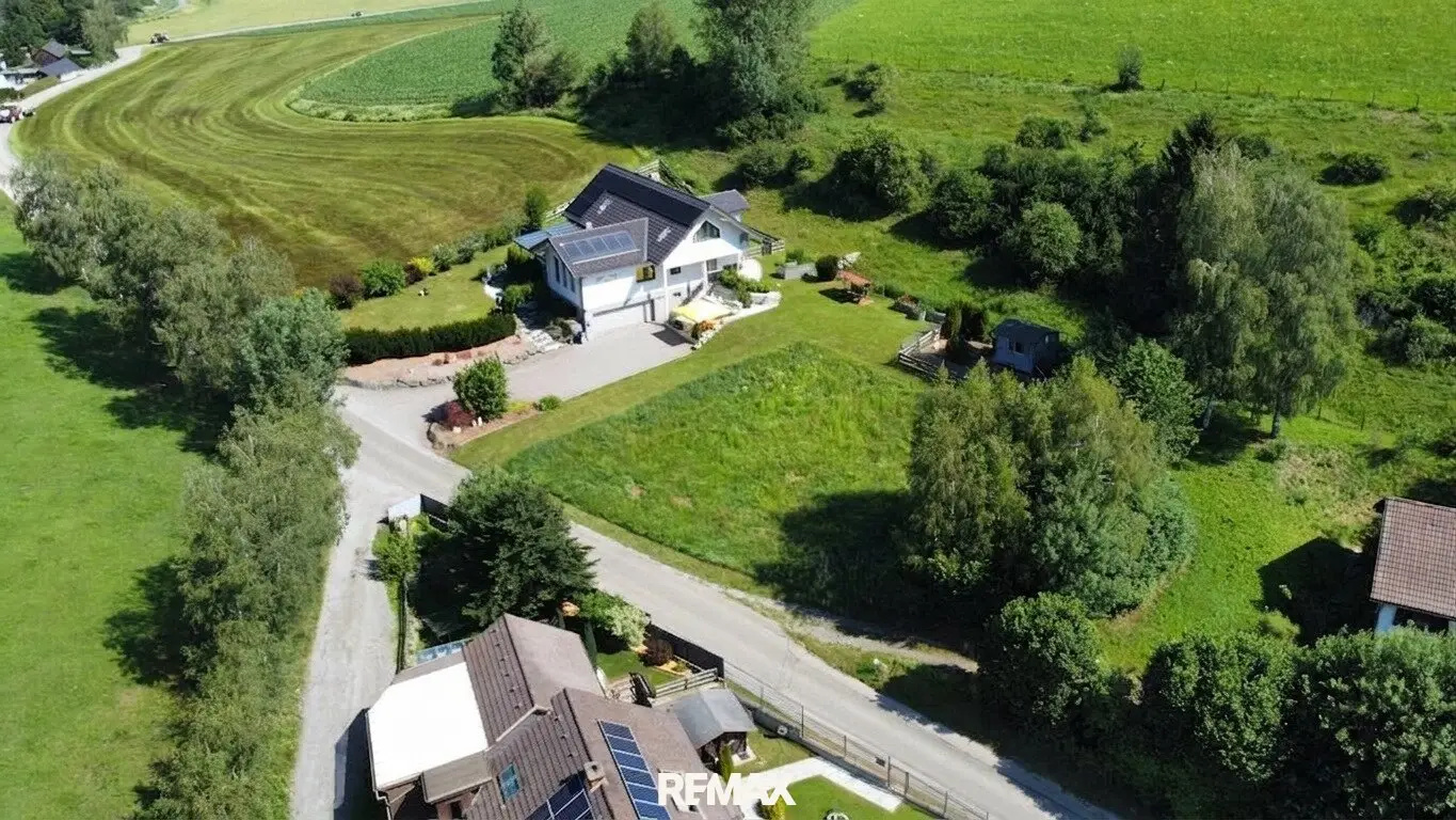 Rare building plot near Furtnerteich – a paradise for nature and fishing lovers