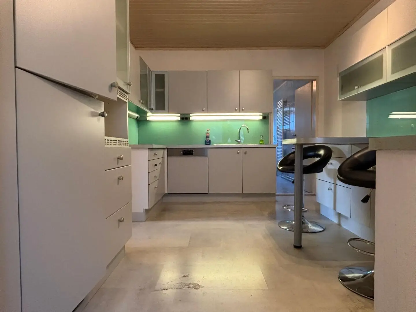 Rare opportunity in Vienna – fully basemented single-family house with 608 m² private plot