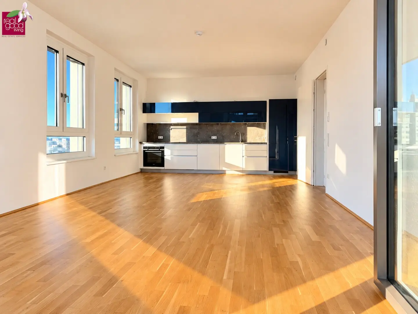 4 rooms with distant view – approx. 97 m² and approx. 20 m² loggia in 1030 Vienna Schöpsstraße | 6th floor with elevator | Near U3, Gasometer and Hyblerpark