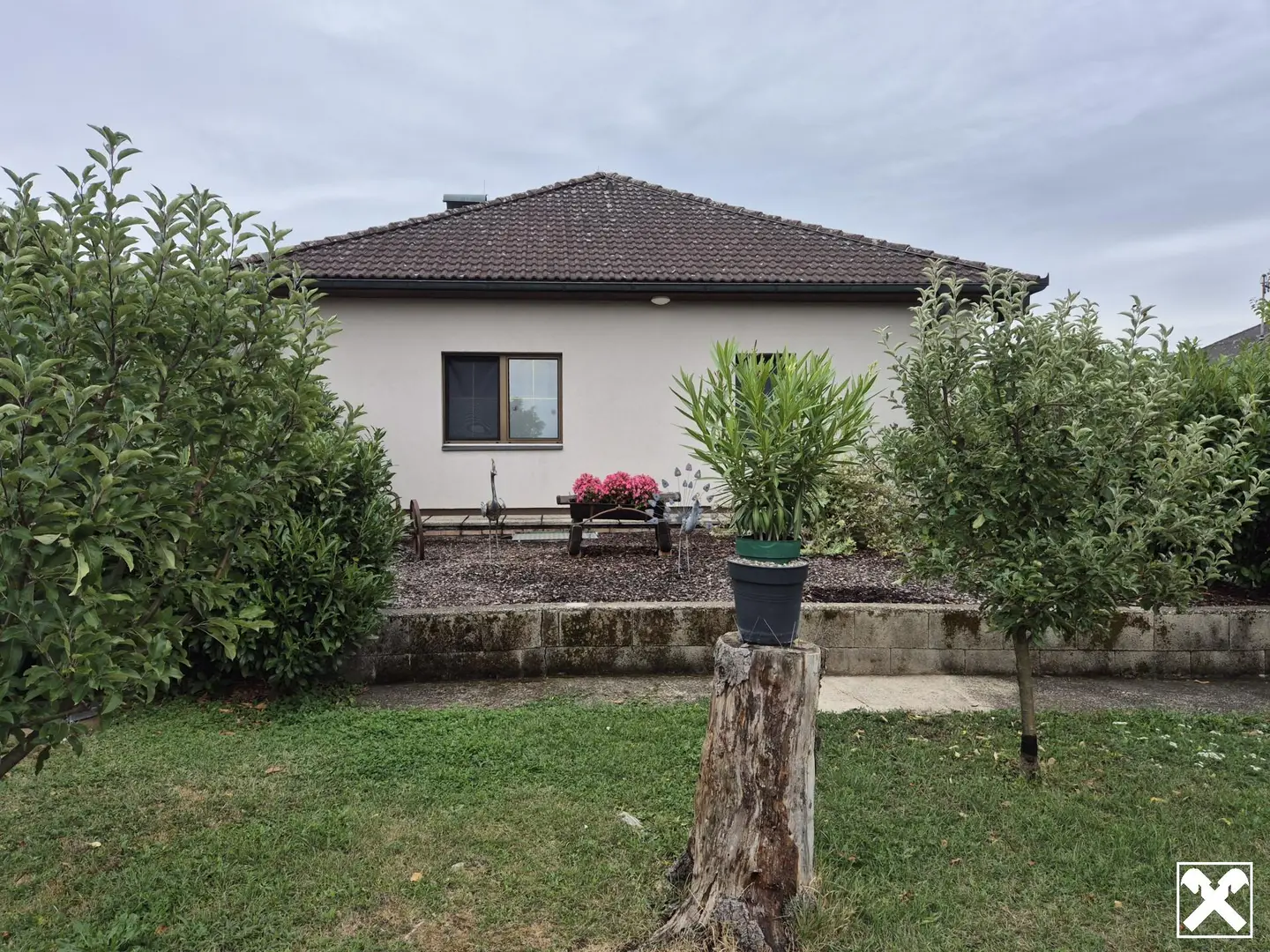 Nature oriented apartment with large garden