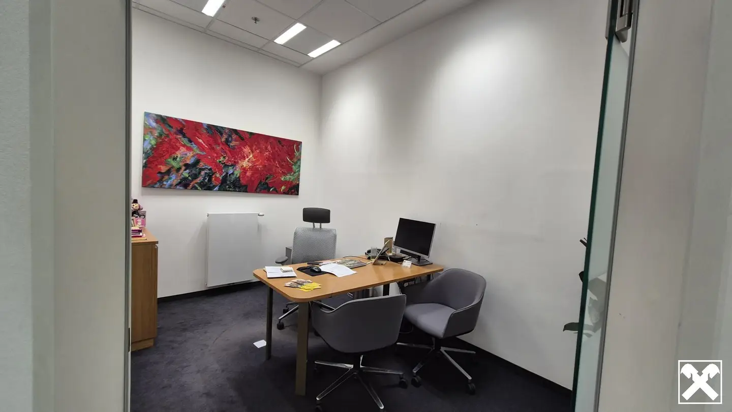 Bright Erdgeschosswohnung in high footfall location near U6