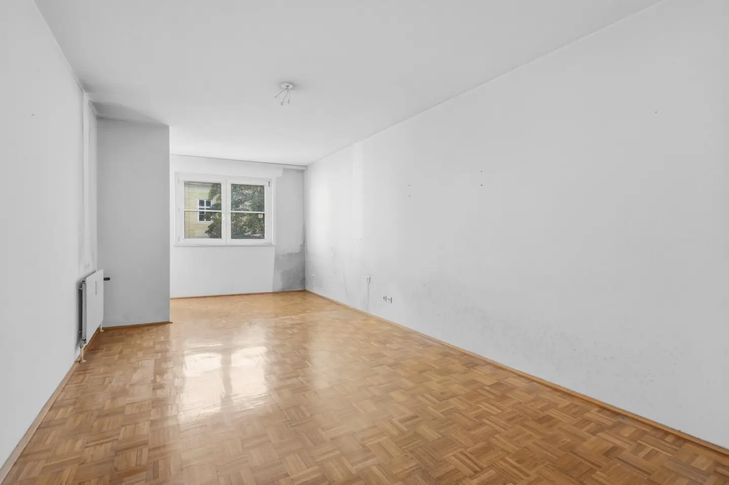 Helle Wohnung mit Aufzug nahe Ziehrerplatz