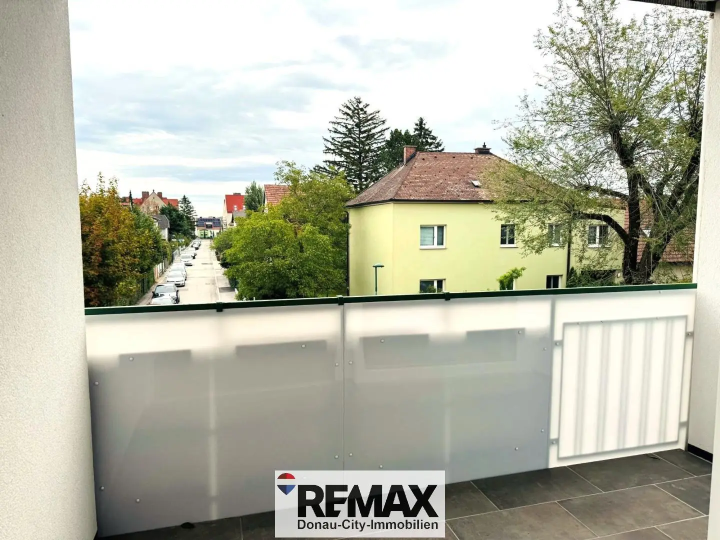 Helle Wohnung mit Loggia nahe Krankenhaus