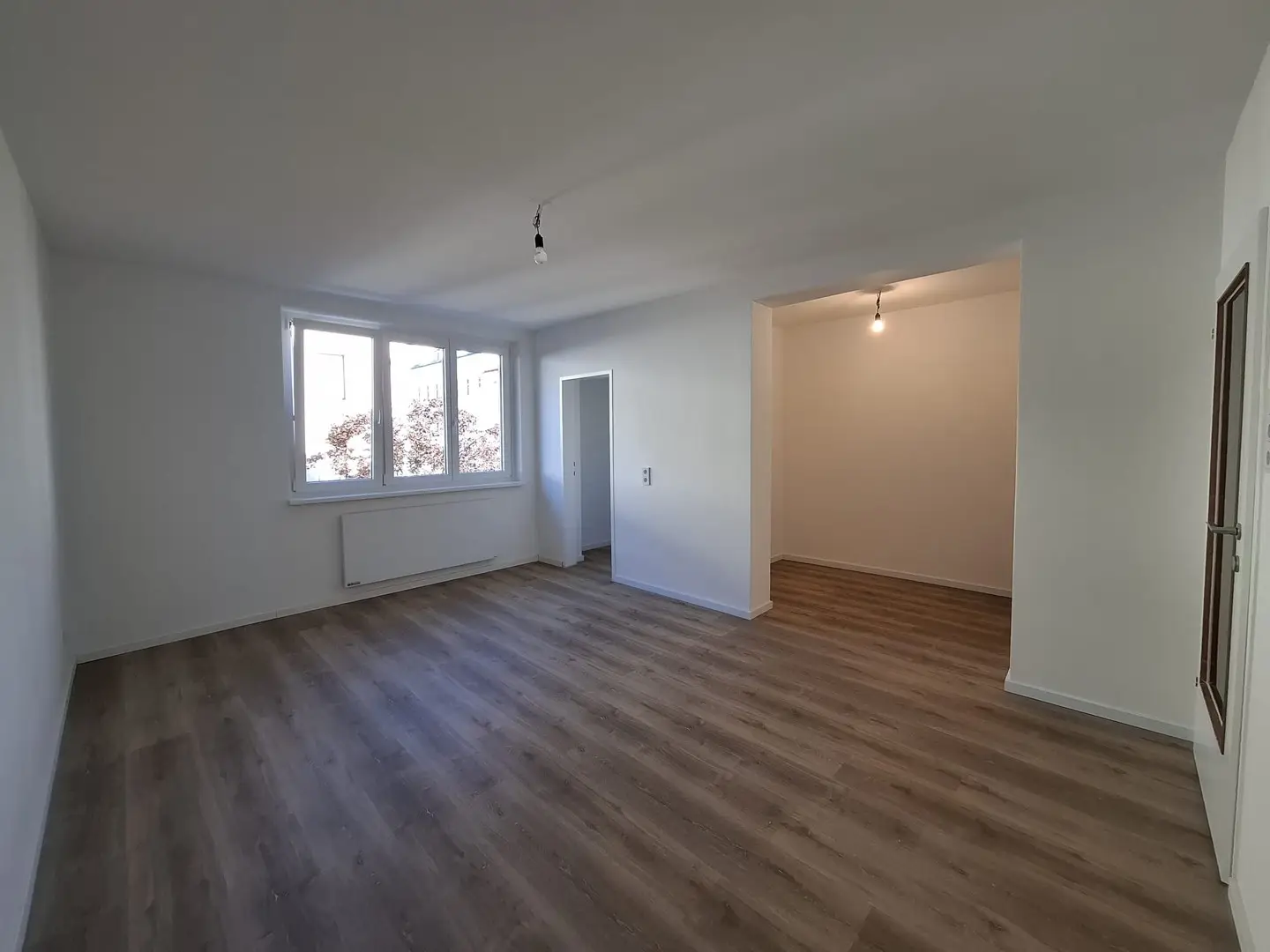 Refurbished apartment with fitted kitchen near U3 station