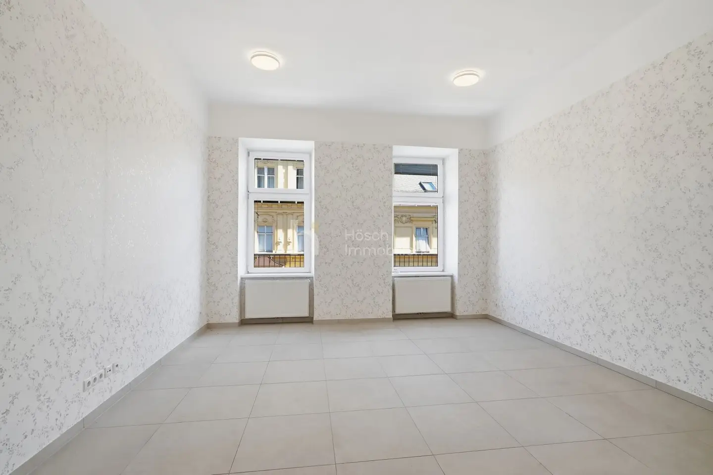 Leopoldstadt at Augarten | Living, Workshop and Storage in a Corner Building
