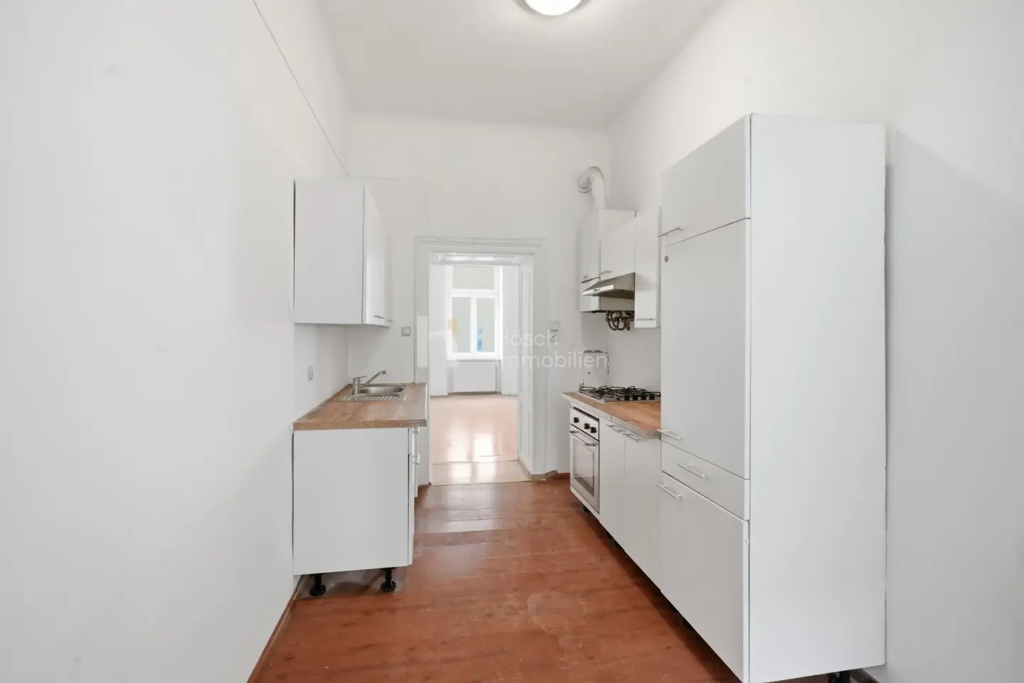 Margareten, reimagined | Nine vacant period apartments with lift, few minutes to U4