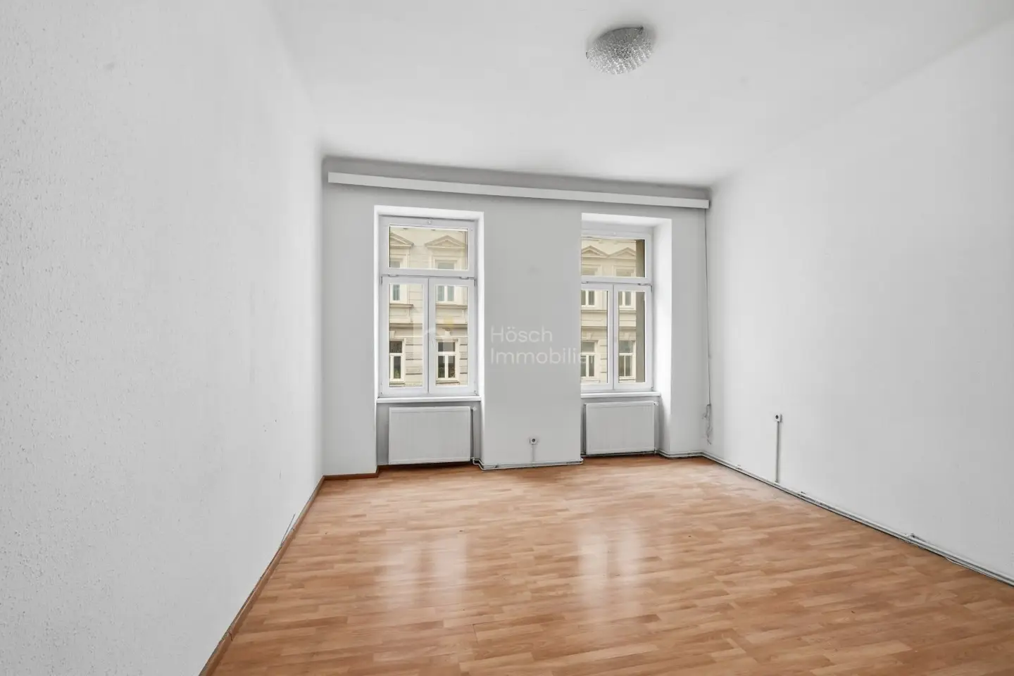 Margareten, reimagined | Nine vacant period building apartments with elevator, a few minutes to the U4