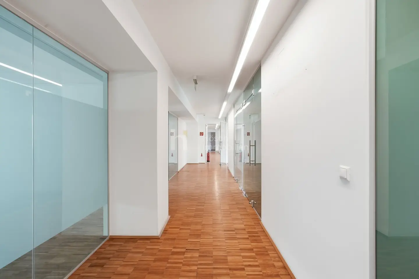 Between Belvedere and Hauptbahnhof | Three Floors with Residential Development Potential in the 4th District