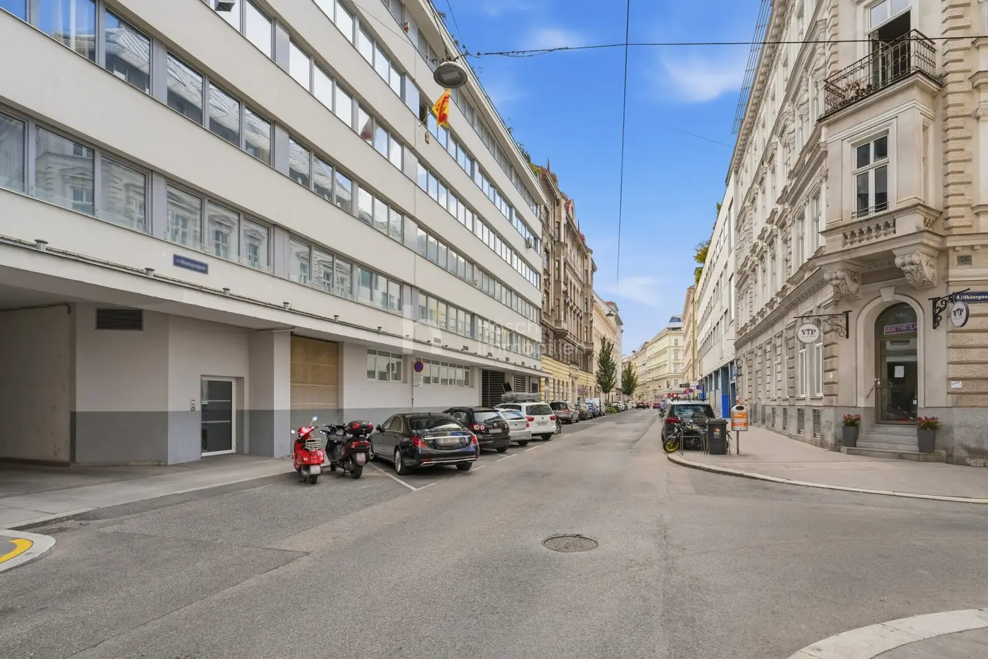 Between Belvedere and Hauptbahnhof | Three Floors with Residential Development Potential in the 4th District