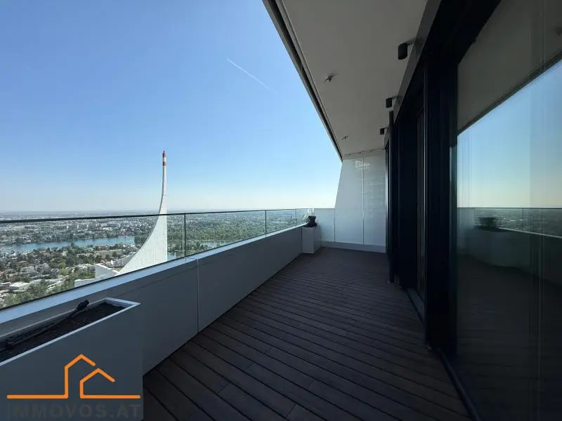 Bright Wohnung in DanubeFlats Tower with panoramic view
