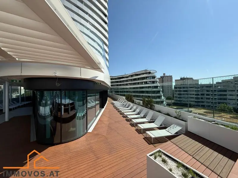 New build apartment with panoramic view and balcony