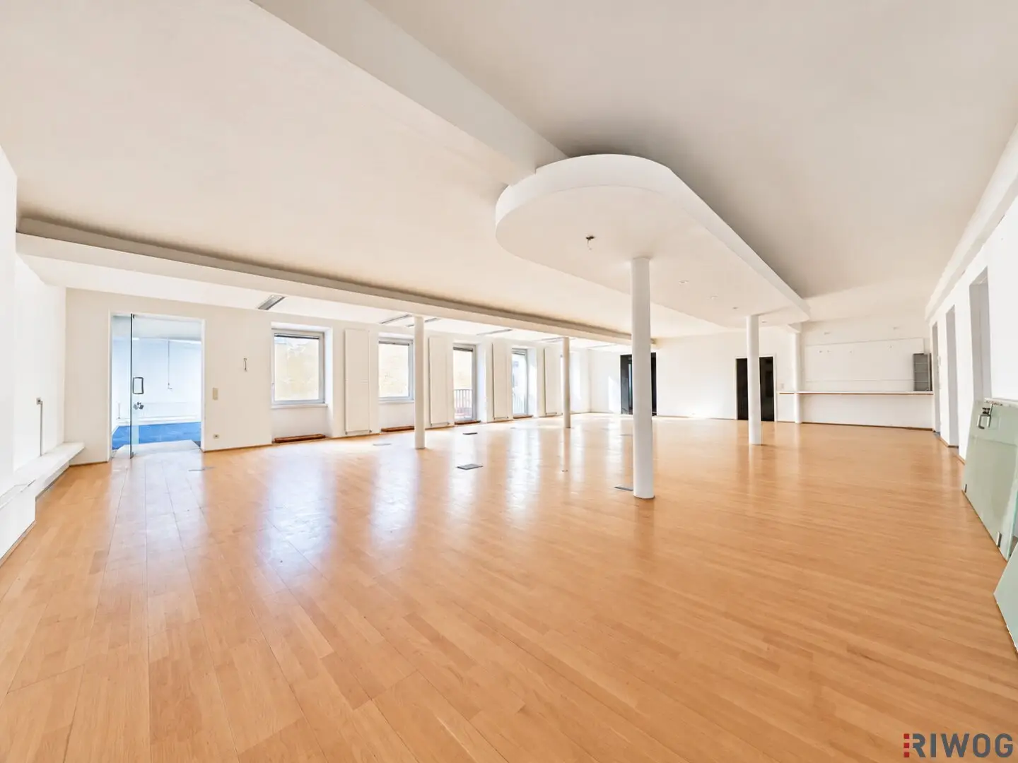 Hofruhelage direkt am Naschmarkt | 252,75m² Büro für Kreative | 135m² frei einteilbarer Raum | unbefristet