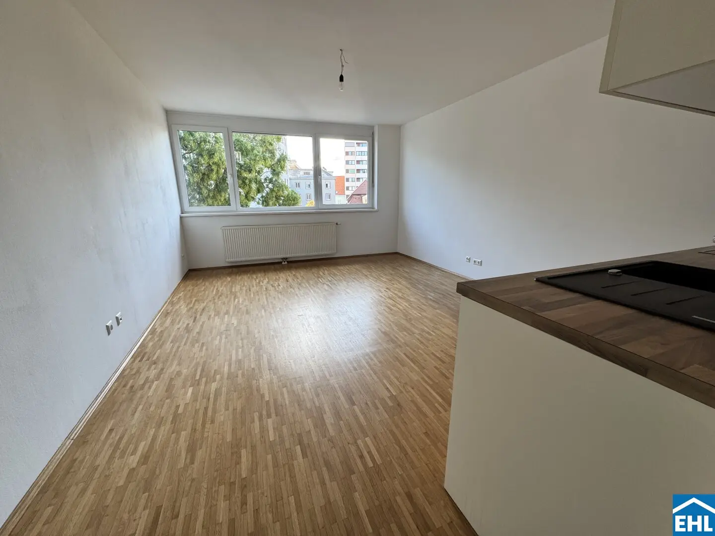 Light-filled 1-room apartment in prime location