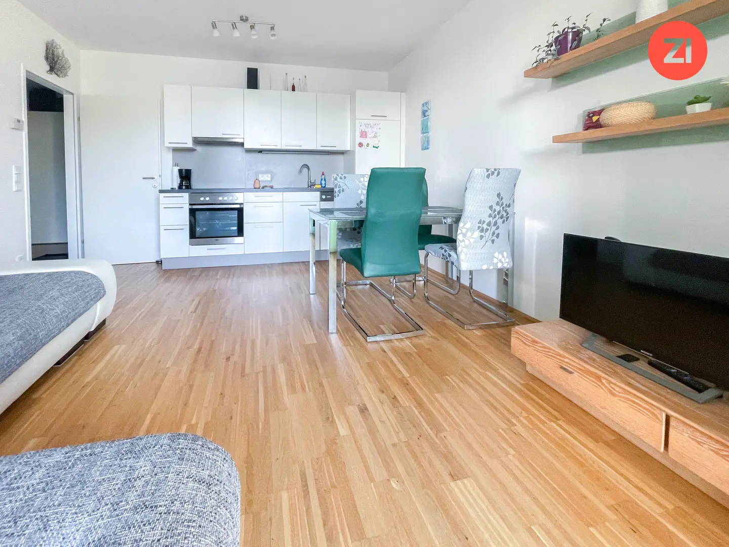 Wohnung im Zentrum mit Balkon und Einbauküche