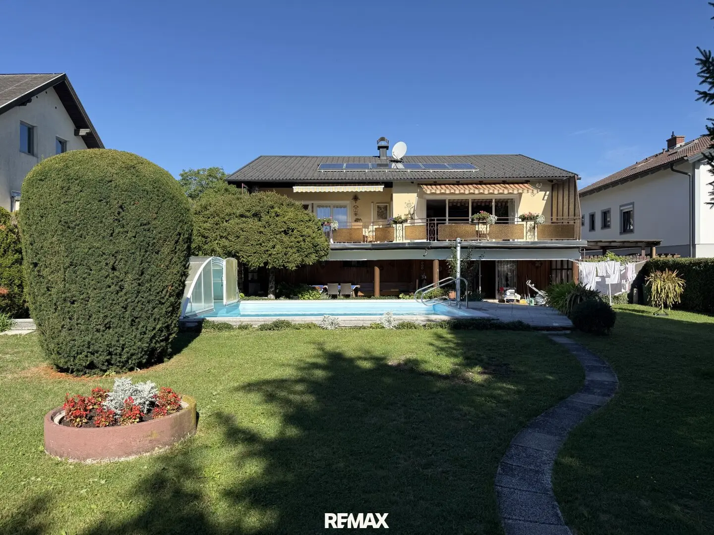 Family dream - A home with garden idyll, pool and dreamlike green view