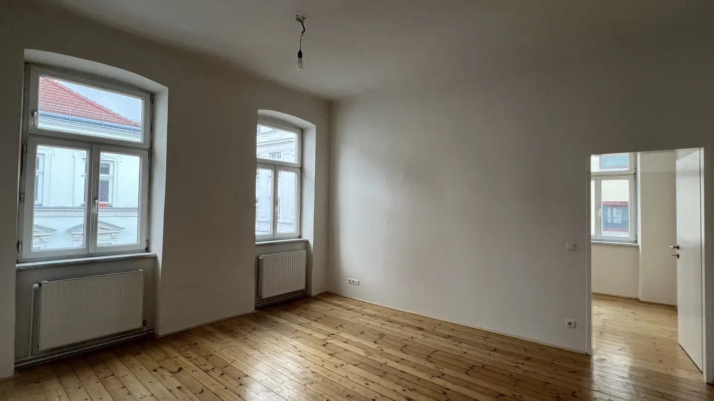 "Eck 27" - Schönes Eckzinshaus mit Entwicklungspotenzial