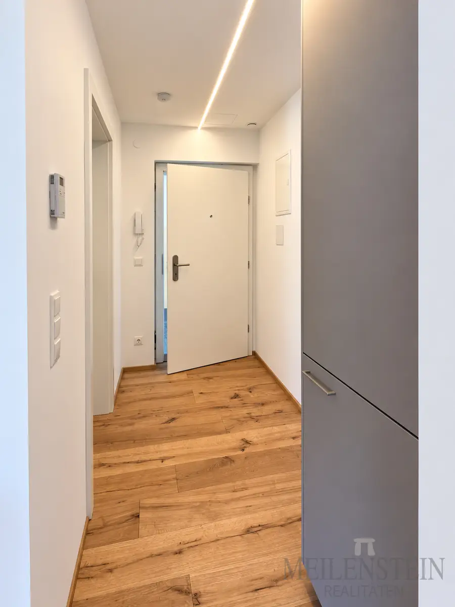 Sunny apartment with new fitted kitchen