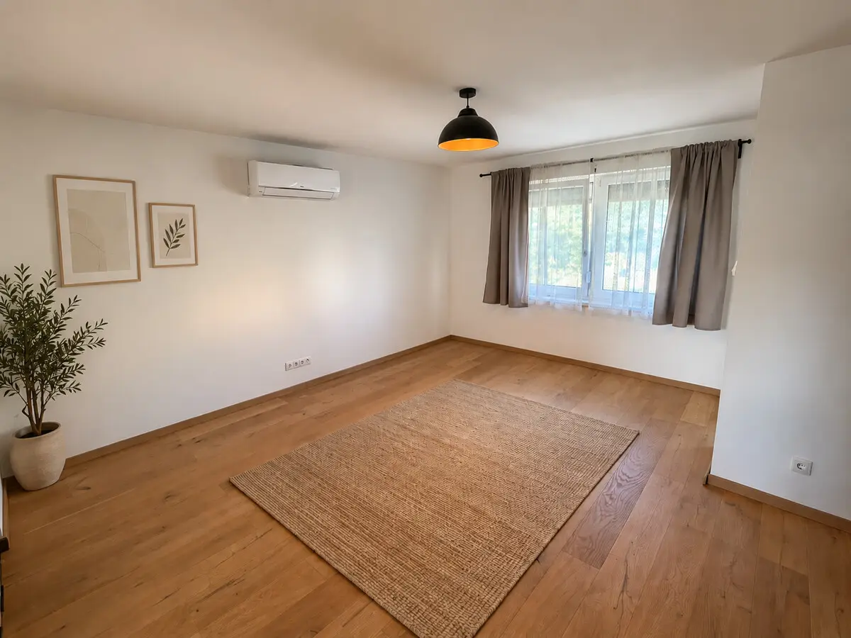 Modernisiert mit privatem Garten Wohnung
