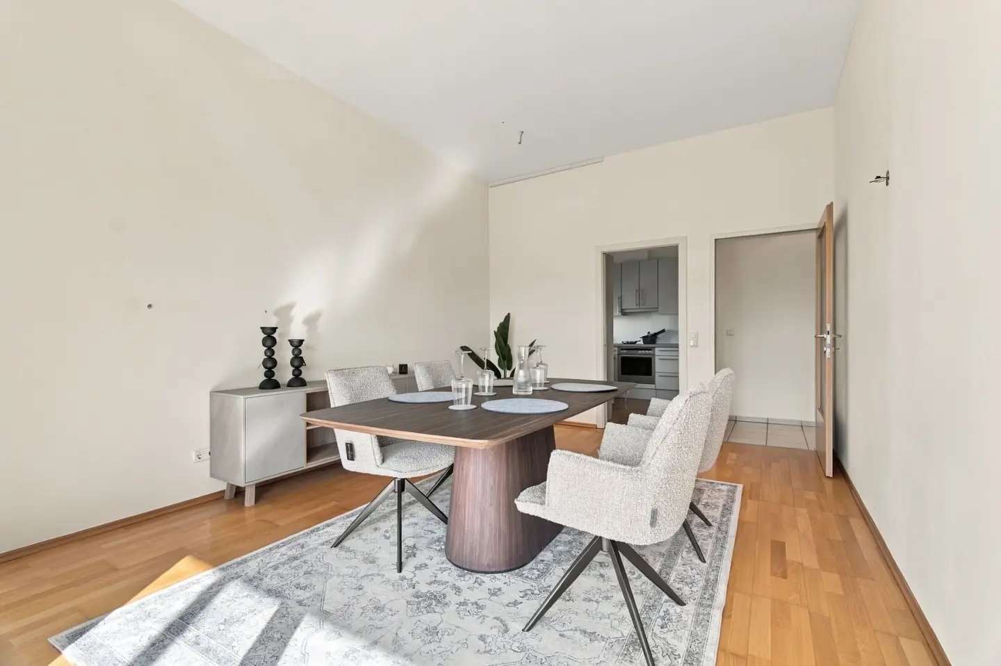 Beautiful 3-room apartment with balcony and underground car park in Bregenz
