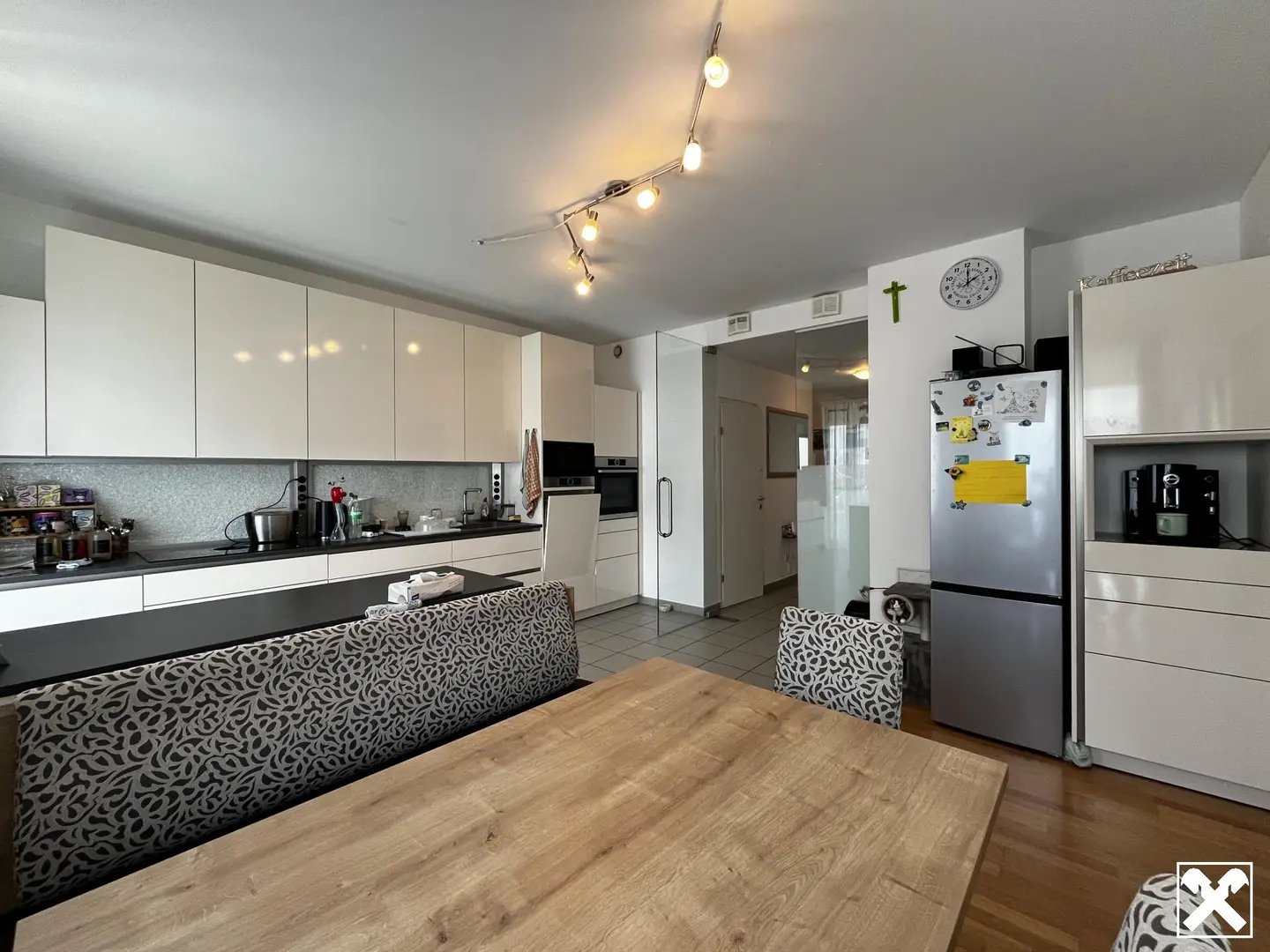 Bright apartment with lift and underground parking