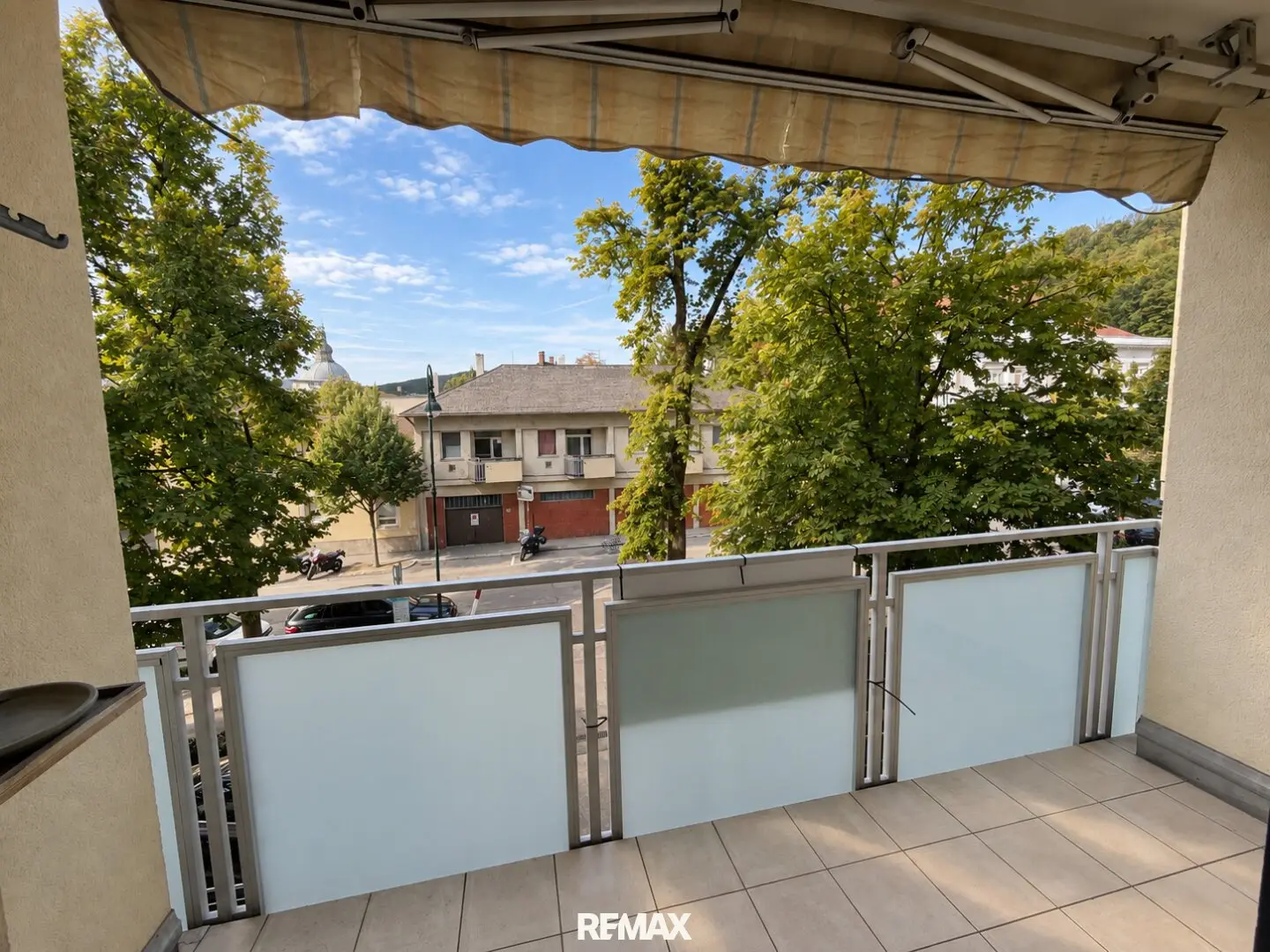 Central living dream with potential