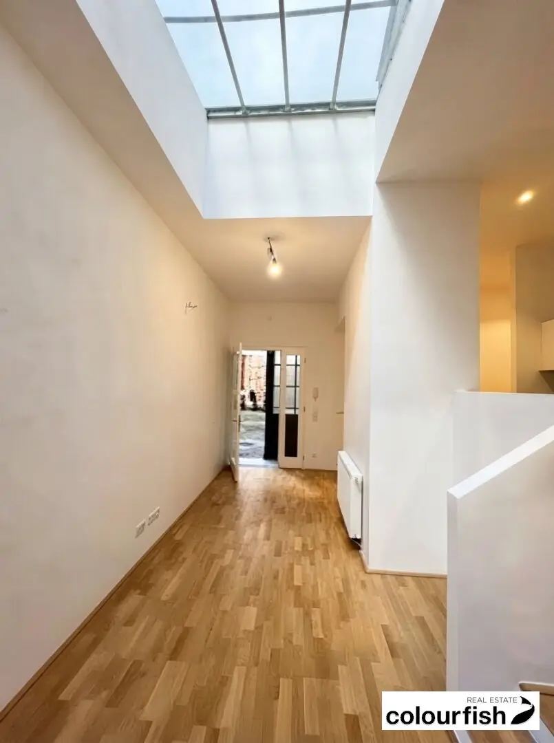 Renovated office in courtyard location - Studio or atelier