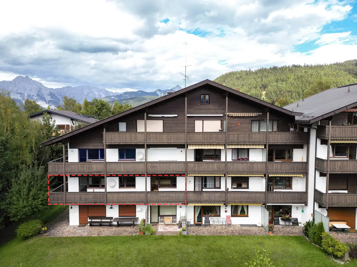 Helle Wohnung mit großem Balkon und unverbaubarem Waldblick