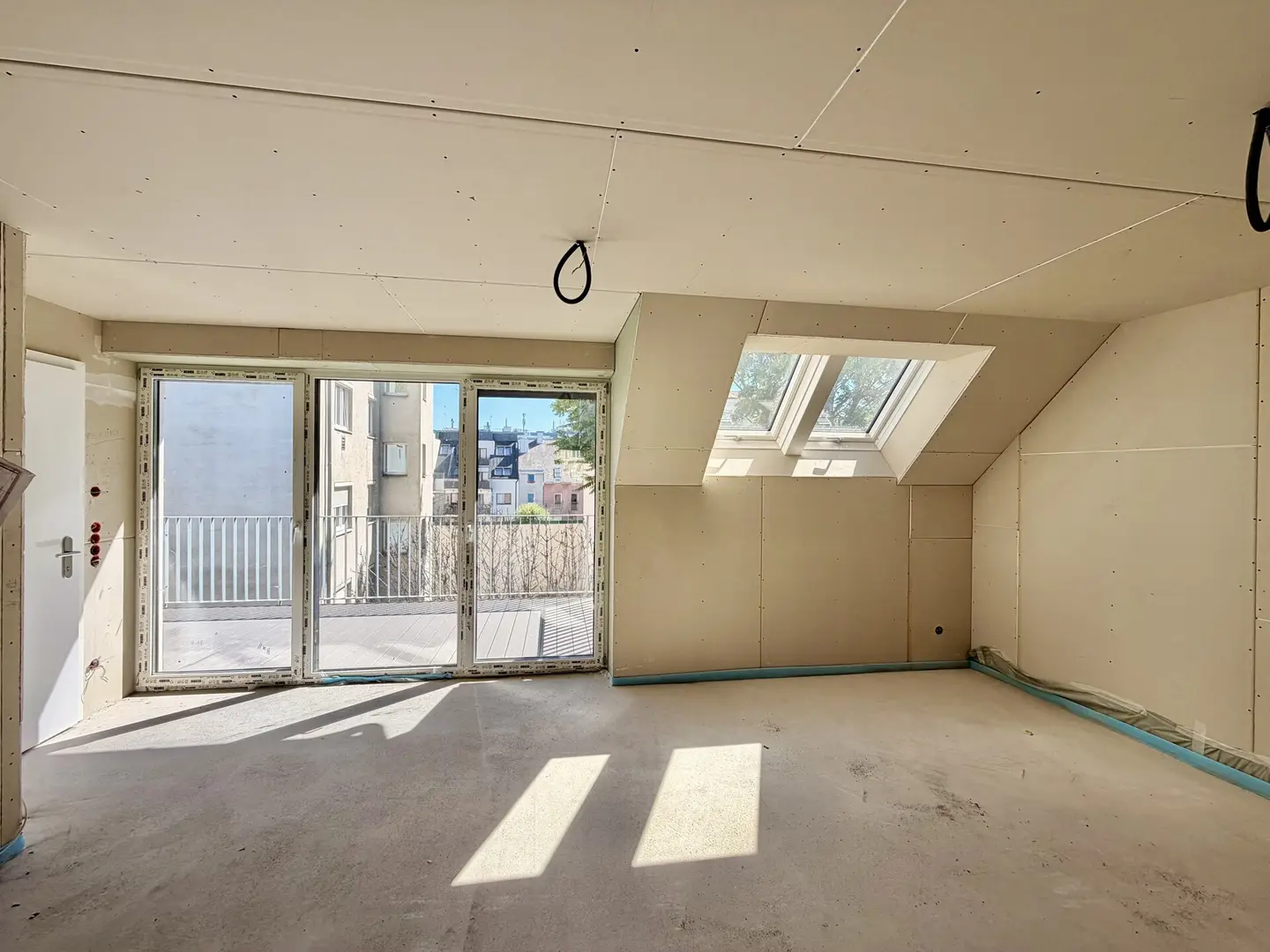Erstbezug Dachgeschosswohnung mit Loggia nahe Kutschkermarkt