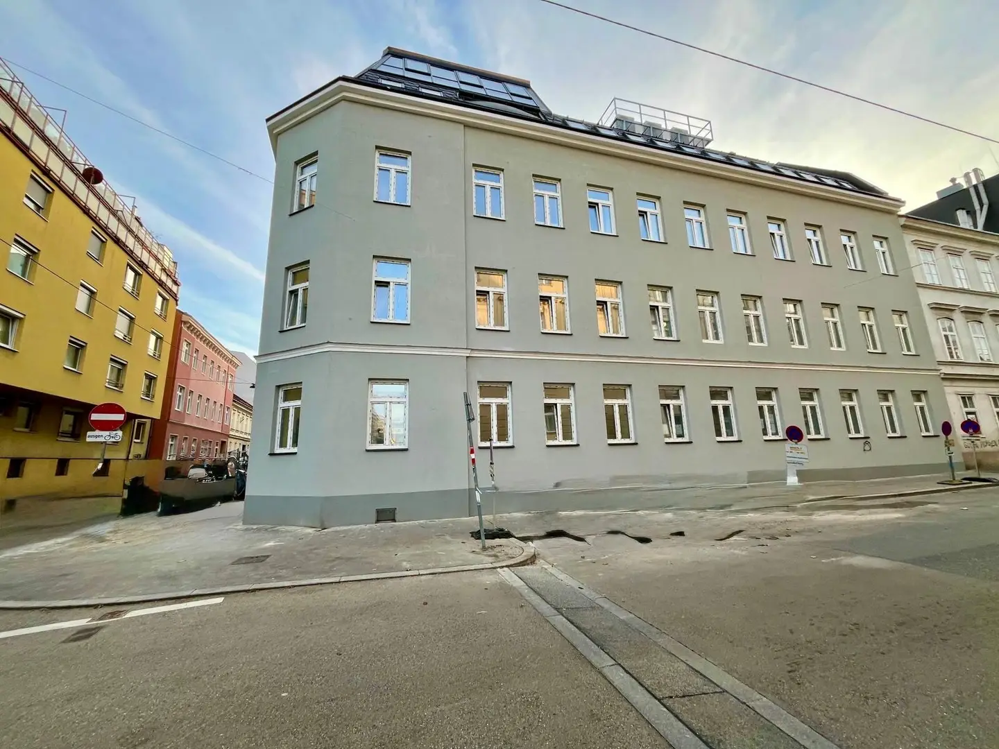 Brand new apartment near Kutschkermarkt