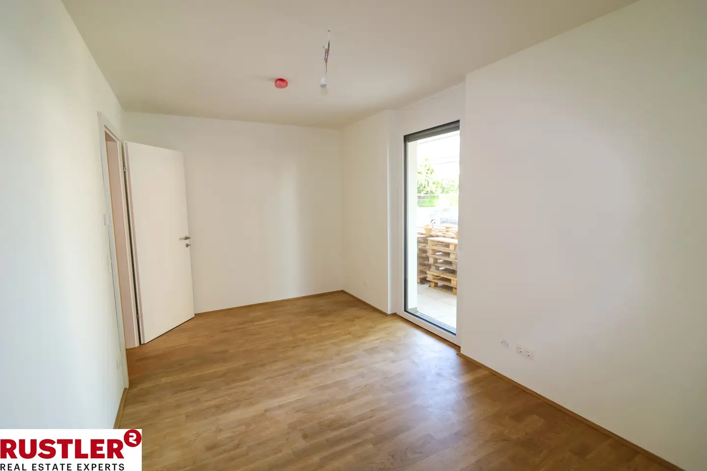 Bright Neubauwohnung directly on the Traisen