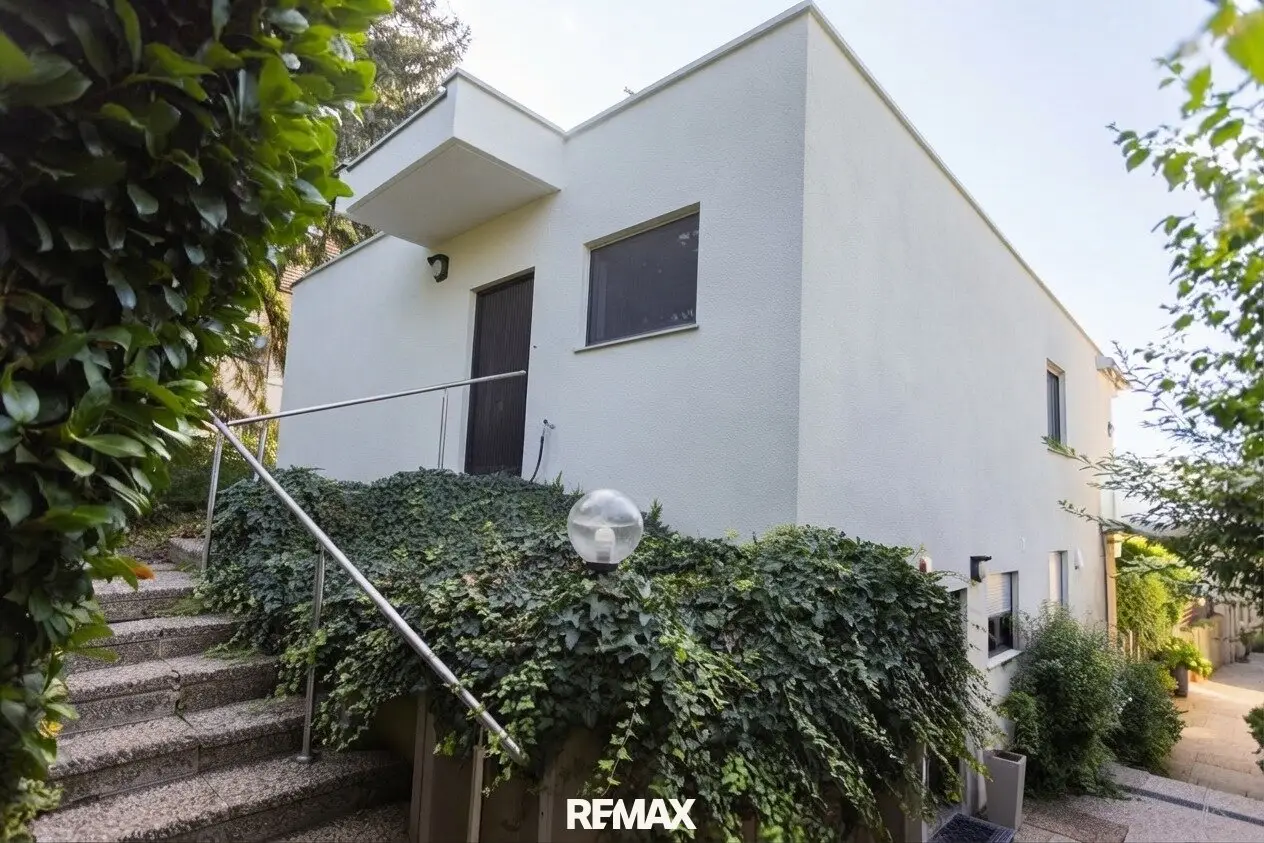 Exklusive Ruhelage in Döbling – 4-Zimmer-Wohnung mit Garten, Terrasse, Fernblick, Garage &amp; Pool