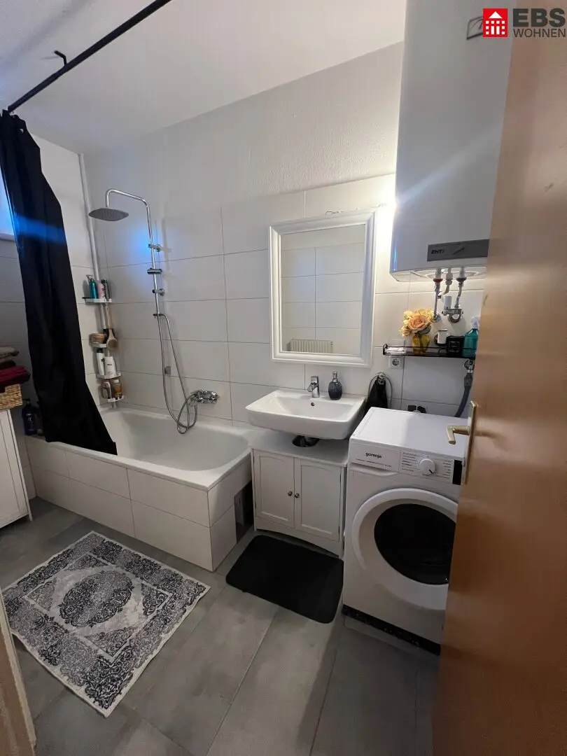 First-class 3-room apartment with winter garden in Attnang-Puchheim Private parking and cellar available