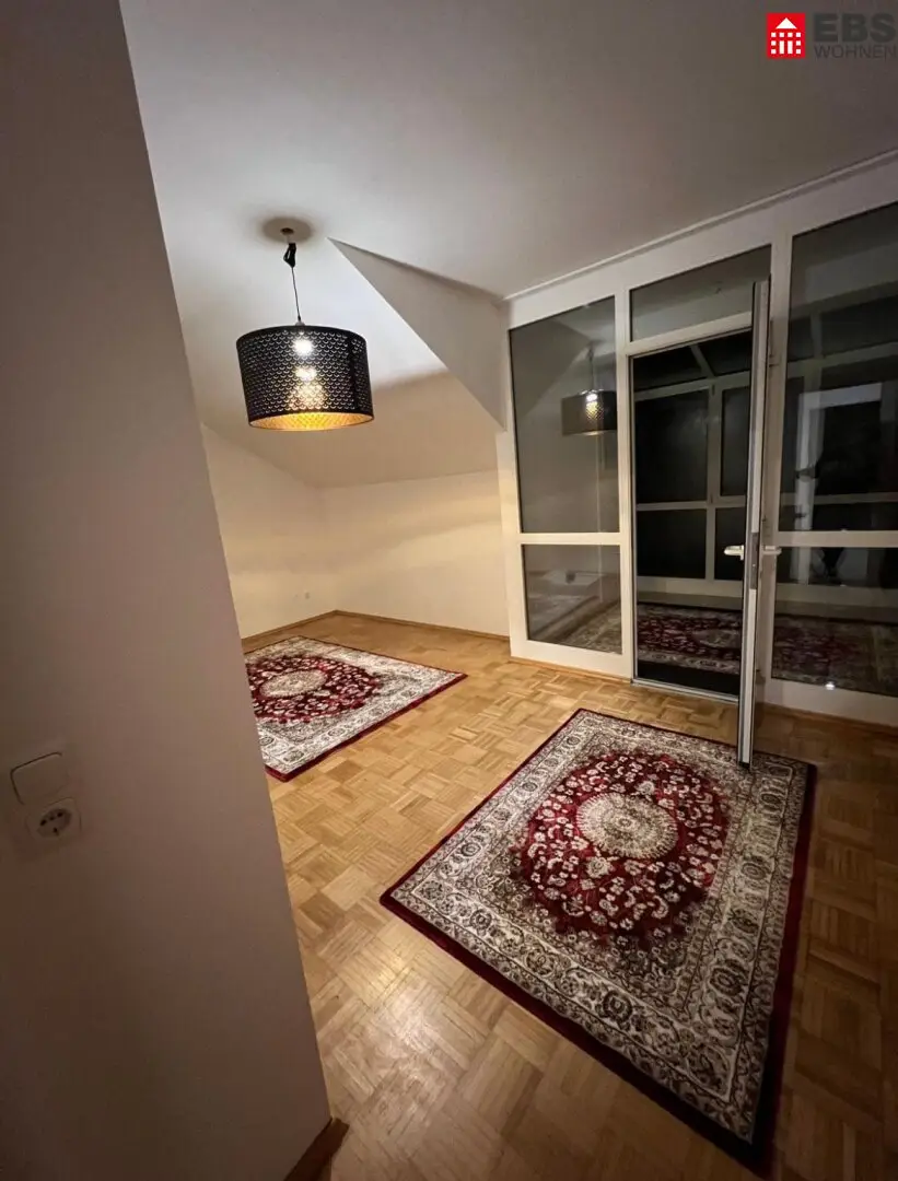 First-class 3-room apartment with winter garden in Attnang-Puchheim Private parking and cellar available