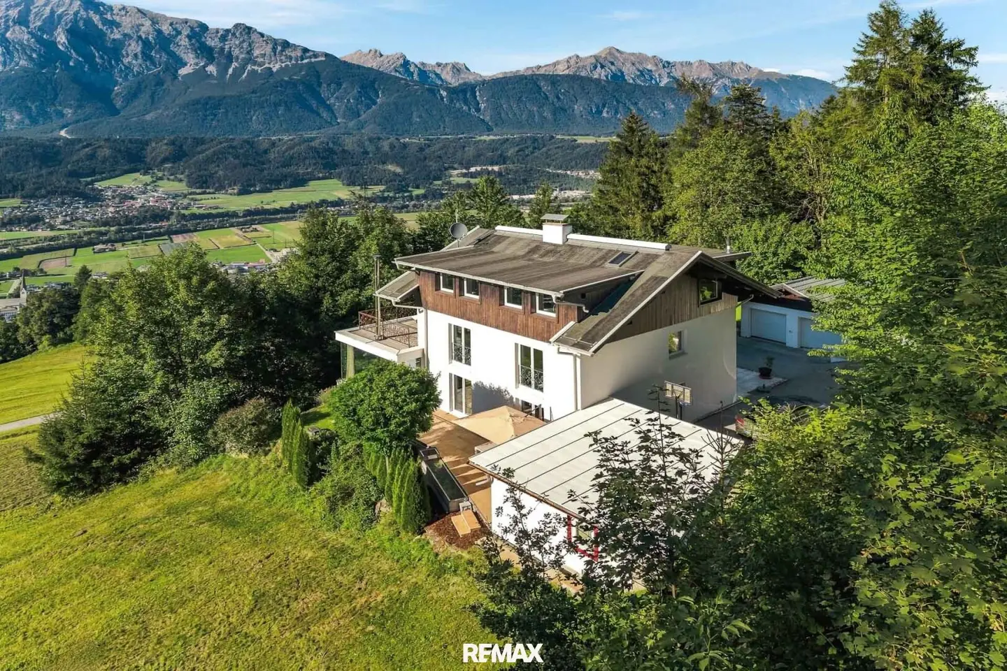 Dream villa in unique secluded location with breathtaking panoramic view