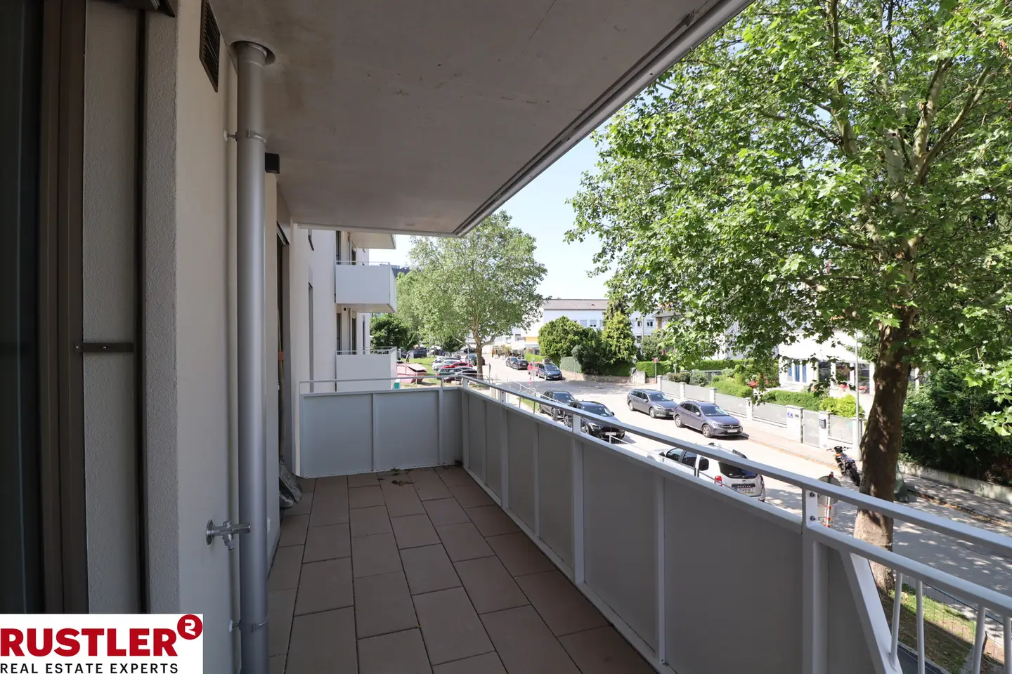 Bright Neubauwohnung directly by the Traisen