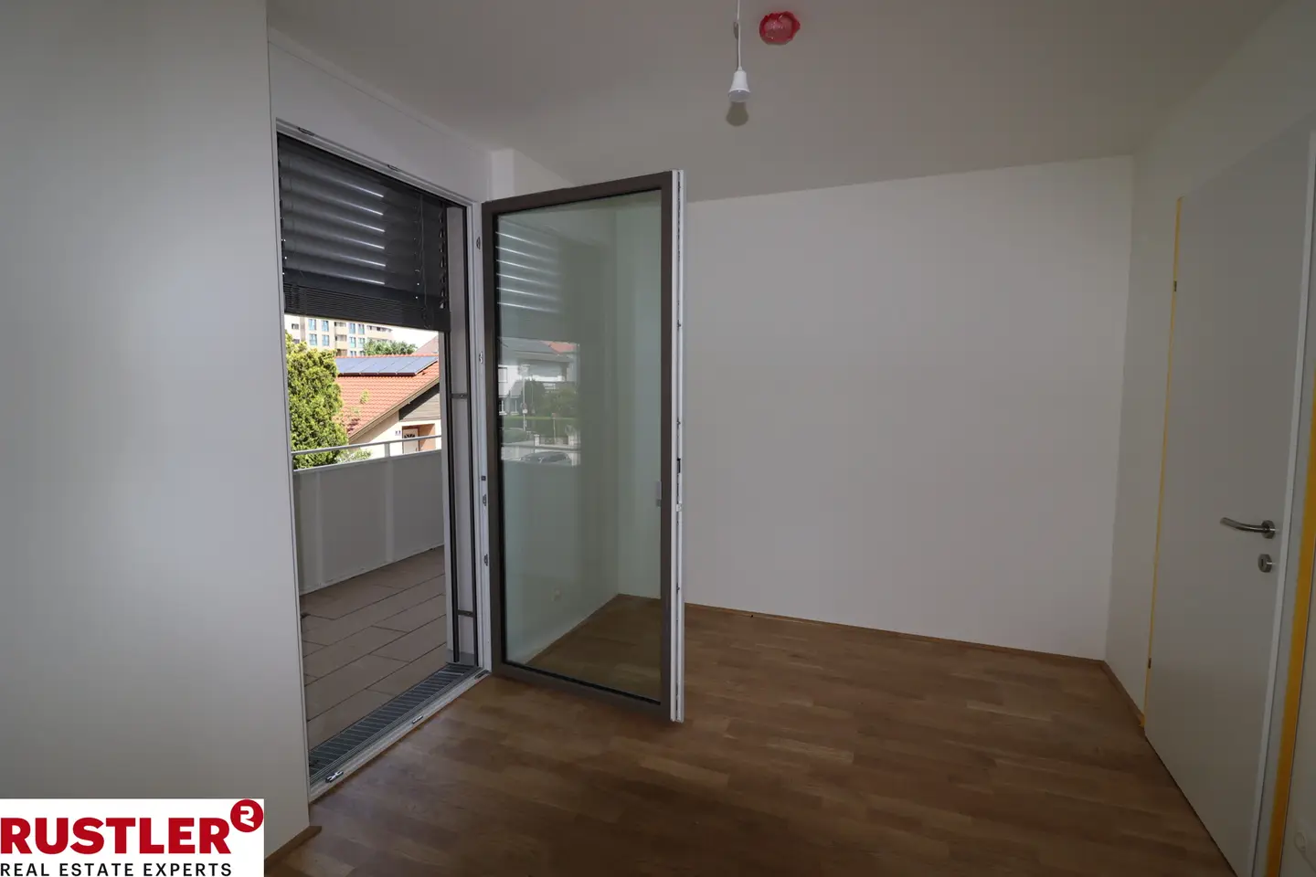 Bright Neubauwohnung directly by the Traisen