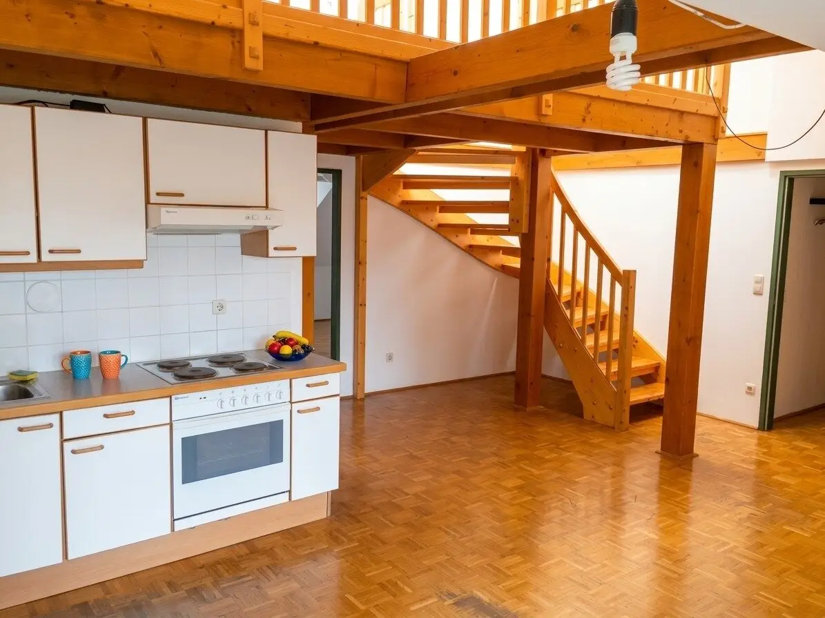 Bright 3-room gallery apartment near the university