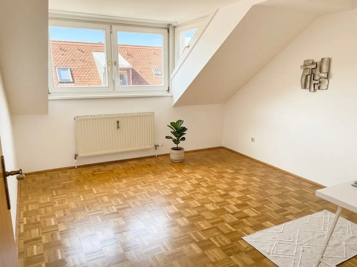 Helle 3-Zimmer-Galeriewohnung in Uni-Nähe