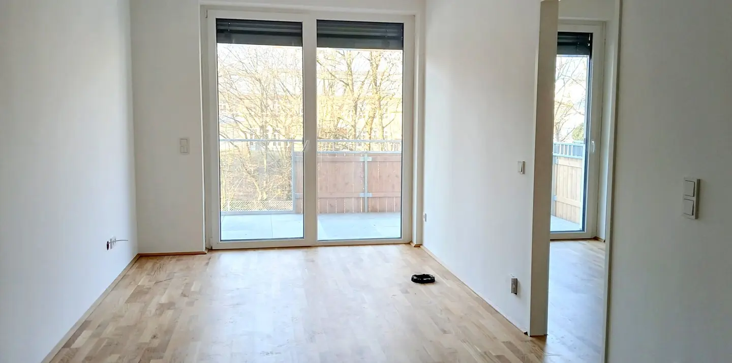 NEUBAU - Top 10 - Wunderschöne 2 Zimmerwohnung mit großem Balkon und eigenem Tiefgaragenplatz