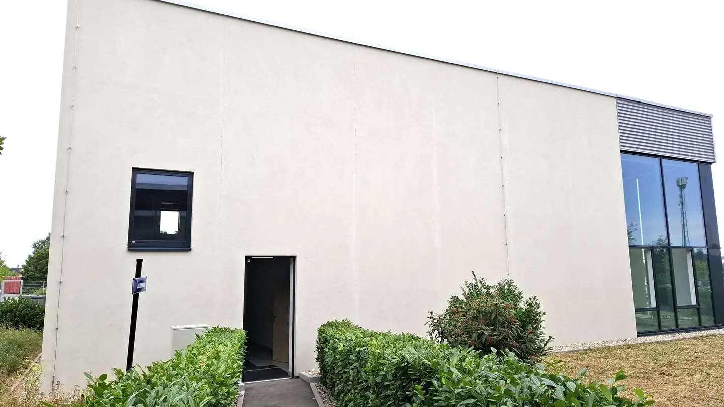 Most modern office premises in the commercial area