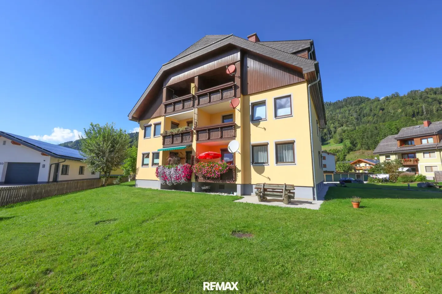 Großzügiges Wohnen mit Freizeitwert - Wohnung mit Loggia, Garage & Carport nahe Ski-Galsterberg